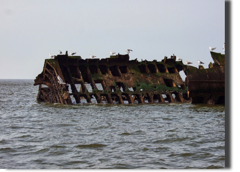 Reste der Aufbauten Reste der Aufbauten